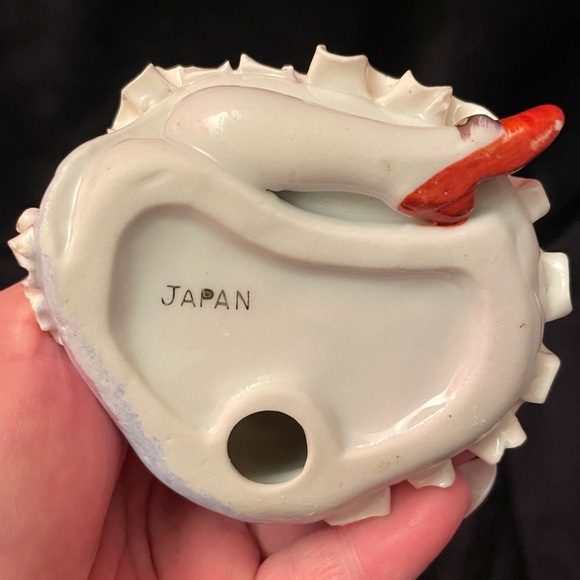 Antique (1900-1940) Porcelain Figurine Seated Girl Reading a Book Made in Japan - Picture 9 of 9